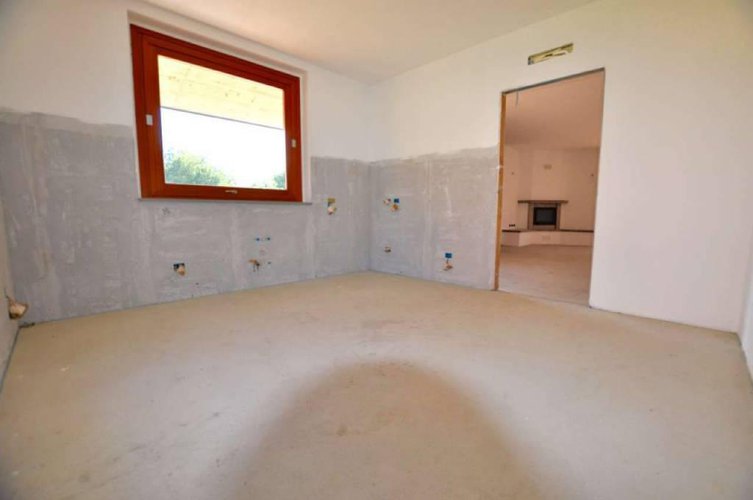 VILLA SINGOLA IN VENDITA A PRESEZZO Presezzo