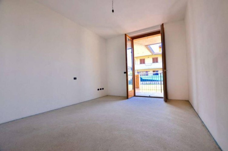 VILLA SINGOLA IN VENDITA A PRESEZZO Presezzo