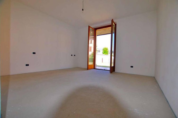 VILLA SINGOLA IN VENDITA A PRESEZZO Presezzo