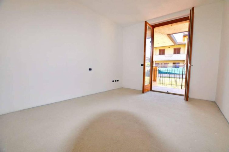 VILLA SINGOLA IN VENDITA A PRESEZZO Presezzo