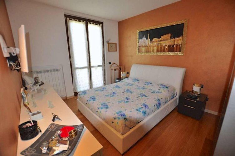 QUADRILOCALE IN VILLA IN VENDITA A CALUSCO D'ADDA Calusco d'Adda