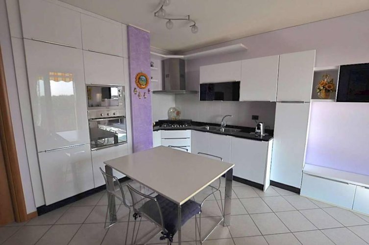 TRILOCALE IN VILLA IN VENDITA A CALUSCO D'ADDA Calusco d'Adda