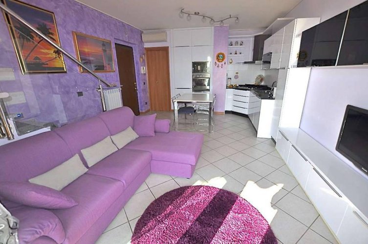 TRILOCALE IN VILLA IN VENDITA A CALUSCO D'ADDA Calusco d'Adda