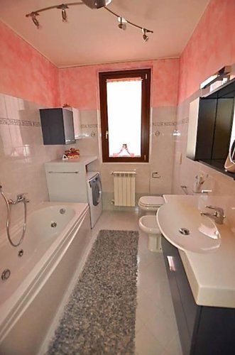 TRILOCALE IN VILLA IN VENDITA A CALUSCO D'ADDA Calusco d'Adda