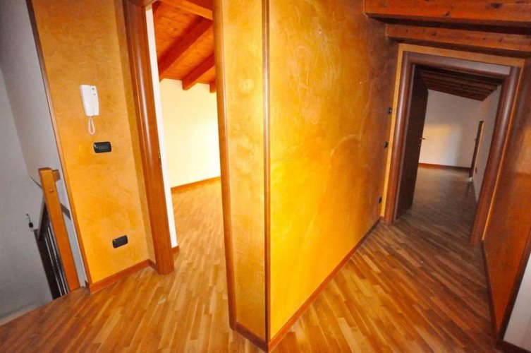 TRILOCALE DUPLEX IN VENDITA A BREMBATE DI SOPRA Brembate di Sopra