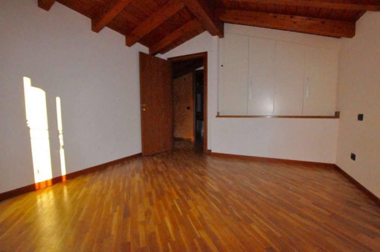 TRILOCALE DUPLEX IN VENDITA A BREMBATE DI SOPRA Brembate di Sopra