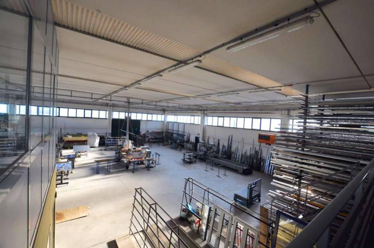 CAPANNONE IN VENDITA A CALUSCO D'ADDA Calusco d'Adda