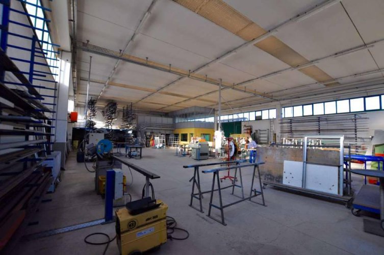 CAPANNONE IN VENDITA A CALUSCO D'ADDA Calusco d'Adda