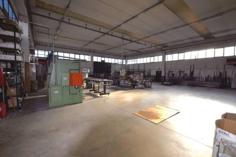 CAPANNONE IN VENDITA A CALUSCO D'ADDA Calusco d'Adda