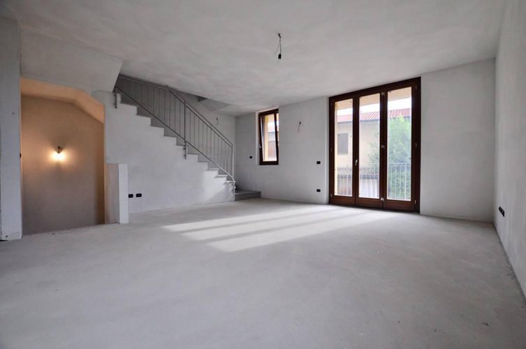 VILLA IN VENDITA A MEDOLAGO Medolago