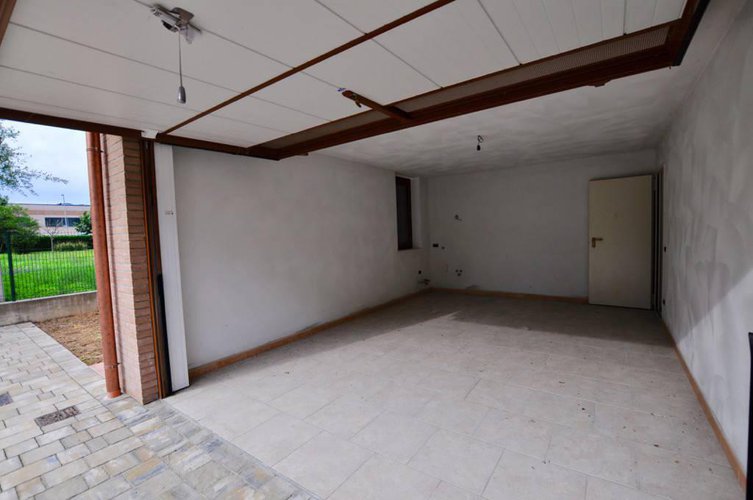 VILLA IN VENDITA A MEDOLAGO Medolago