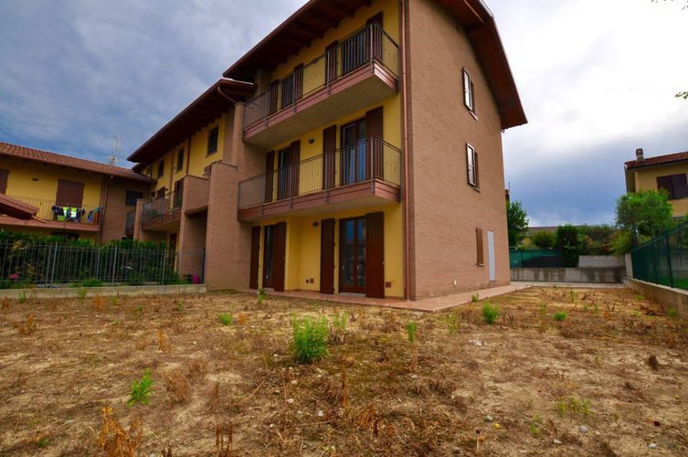 VILLA IN VENDITA A MEDOLAGO Medolago