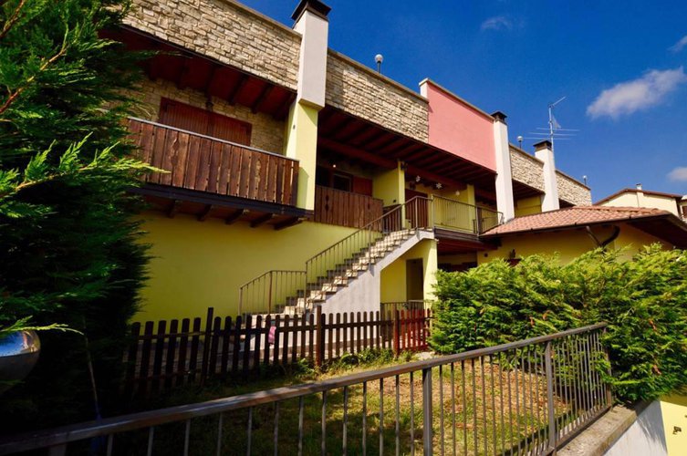 MONOLOCALE IN VENDITA IN RONCOLA Almenno San Bartolomeo