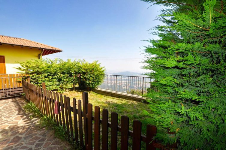 MONOLOCALE IN VENDITA IN RONCOLA Almenno San Bartolomeo