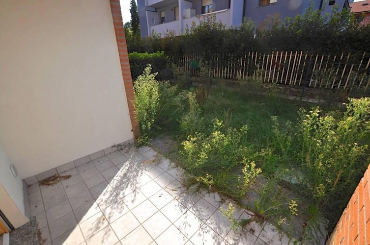 VENDESI BILOCALE CON GIARDINO A LOCATE Ponte San Pietro
