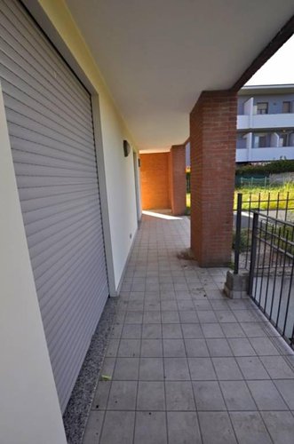 VENDESI BILOCALE CON AMPIO GIARDINO Ponte San Pietro