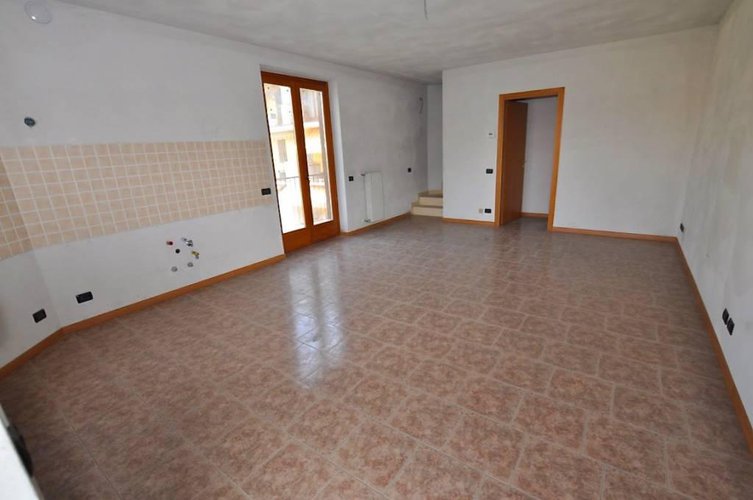 TRILOCALE IN VILLA DUPLEX A CISANO BERGAMASCO Cisano Bergamasco
