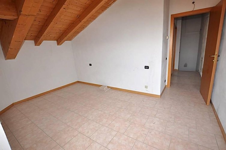 TRILOCALE IN VILLA DUPLEX A CISANO BERGAMASCO Cisano Bergamasco