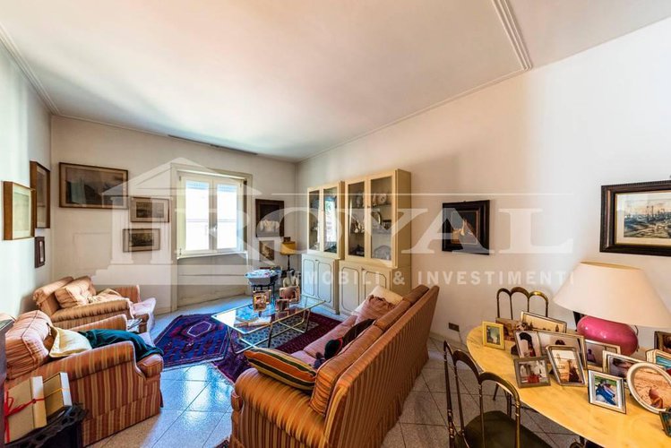 Via Scotti - Ampio trilocale con balcone Bergamo