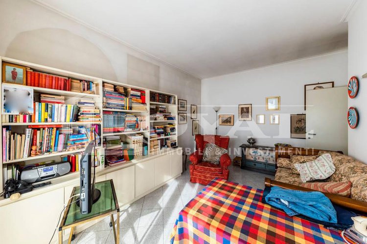 Via Scotti - Ampio trilocale con balcone Bergamo