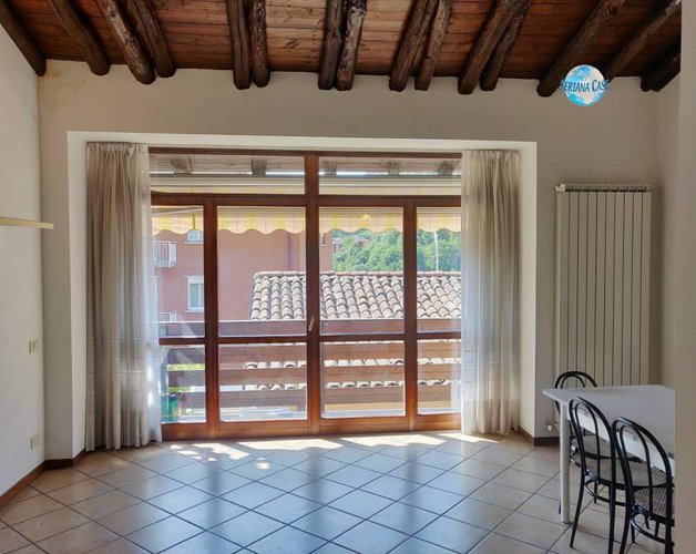 Trilocale con doppi servizi, abitabile subito Albino