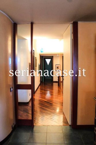 Quadrilocale di 195mq con terrazza vivibile e box doppio Nembro