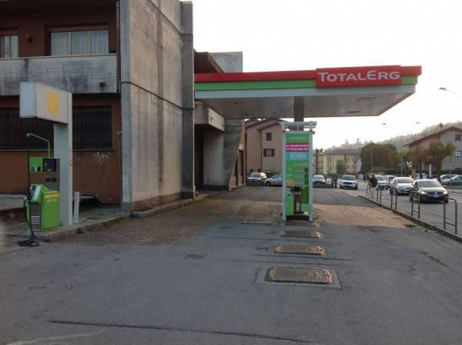 Ponte Lambro magazzini