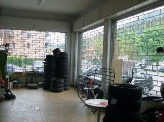 Ponte Lambro magazzini Ponte Lambro