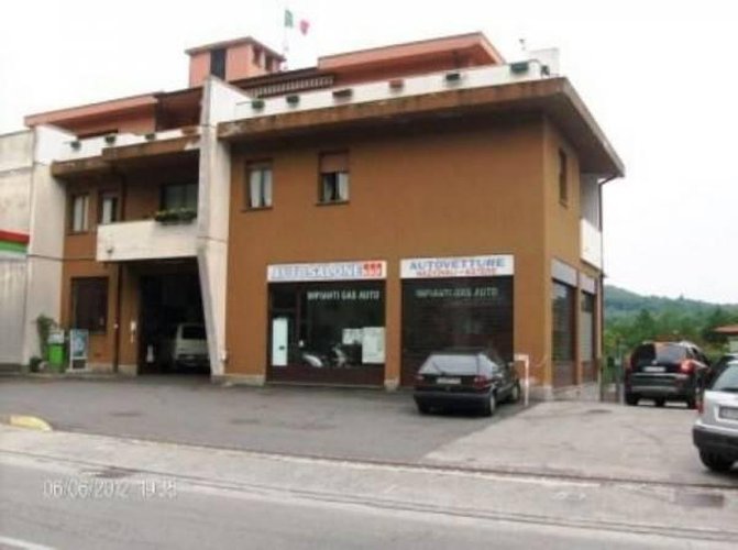 Ponte Lambro magazzini Ponte Lambro