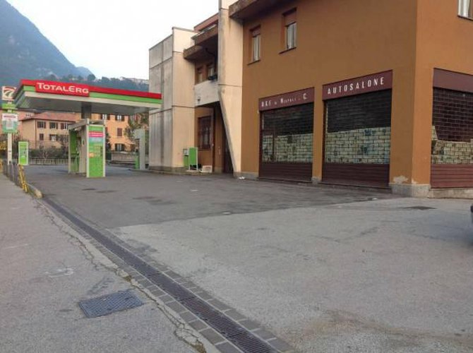 Ponte Lambro magazzini Ponte Lambro