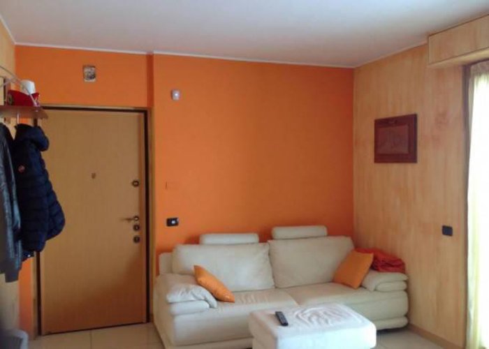 Lomazzo Frazione Manera Trilocale arredato Lomazzo