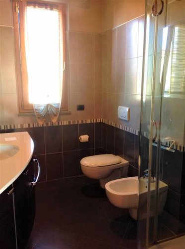 Lomazzo Frazione Manera Trilocale arredato Lomazzo