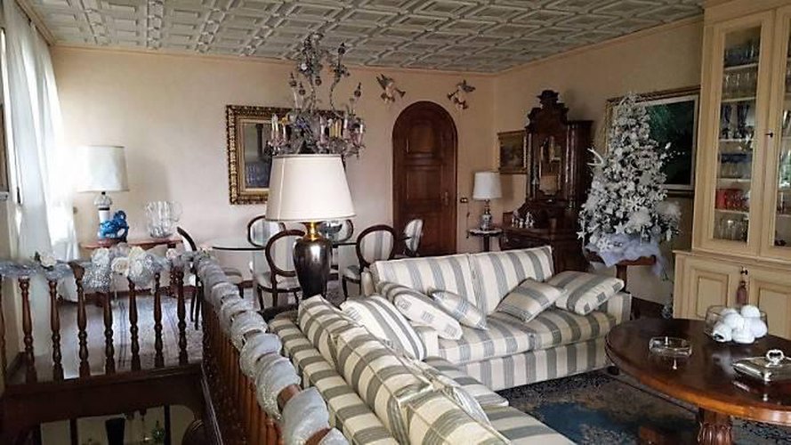 Lipomo prestigiosa villa singola Lipomo