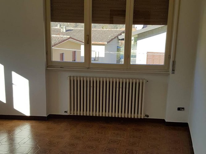 Canzo - trilocale in affitto al secondo piano