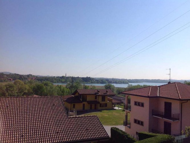 Cesana Brianza, trilocale con giardino Cesana Brianza