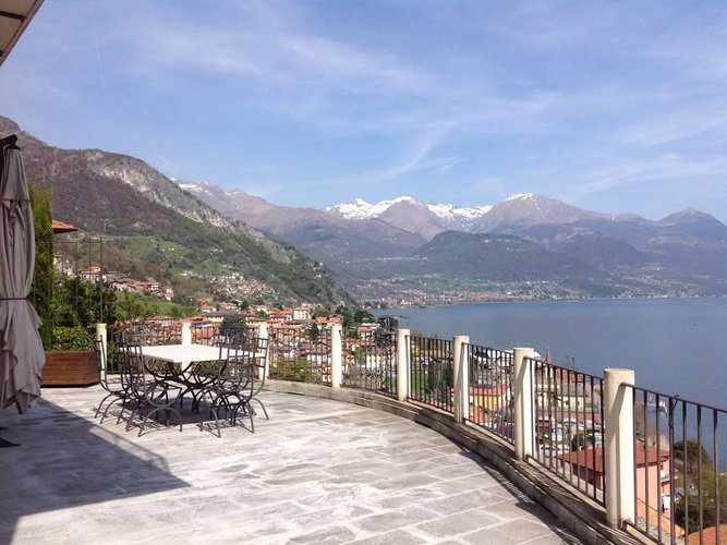 Villa in vendita a Menaggio Pianello del Lario