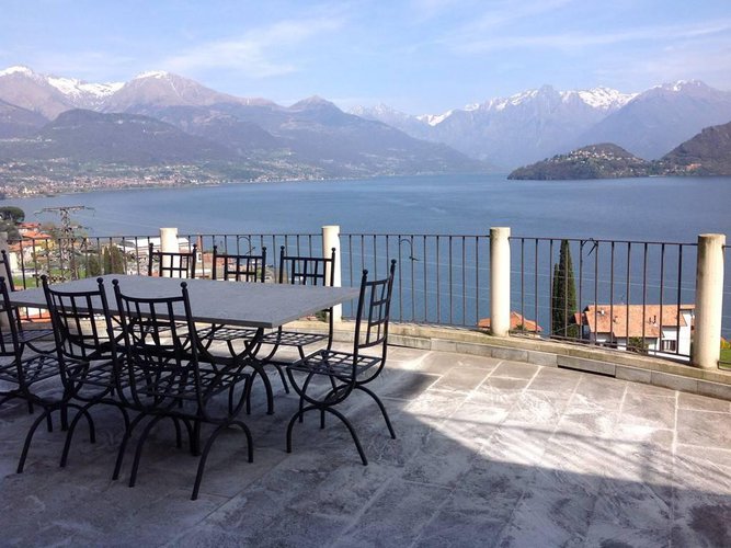 Villa in vendita a Menaggio Pianello del Lario