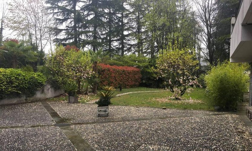 INVERIGO, appartamento di lusso con piscina Inverigo