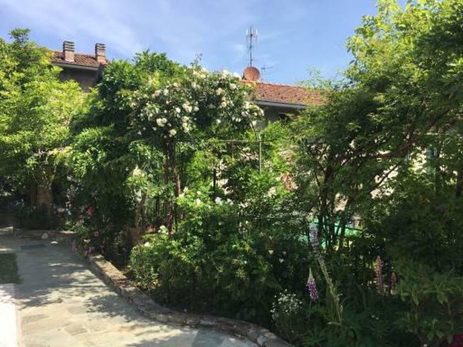 Villa indipendente ad Olginate (Lc) Olginate