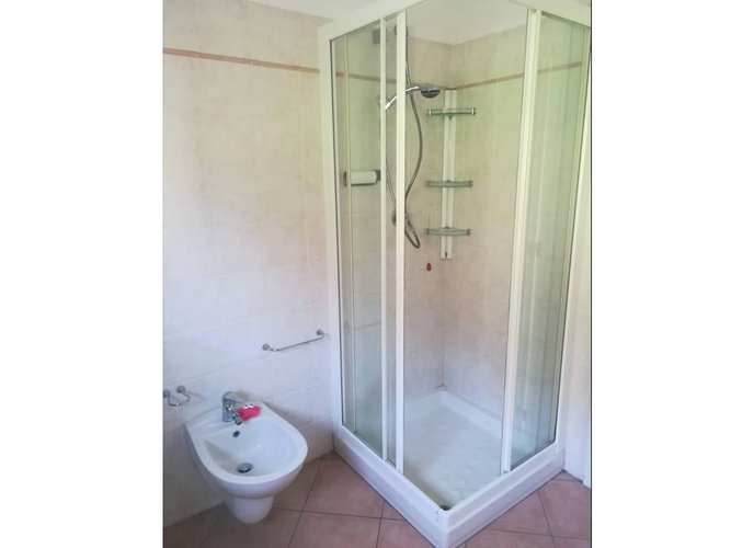 APPARTAMENTO SIGNORILE DI 62 MQ ERBA (CO) Erba