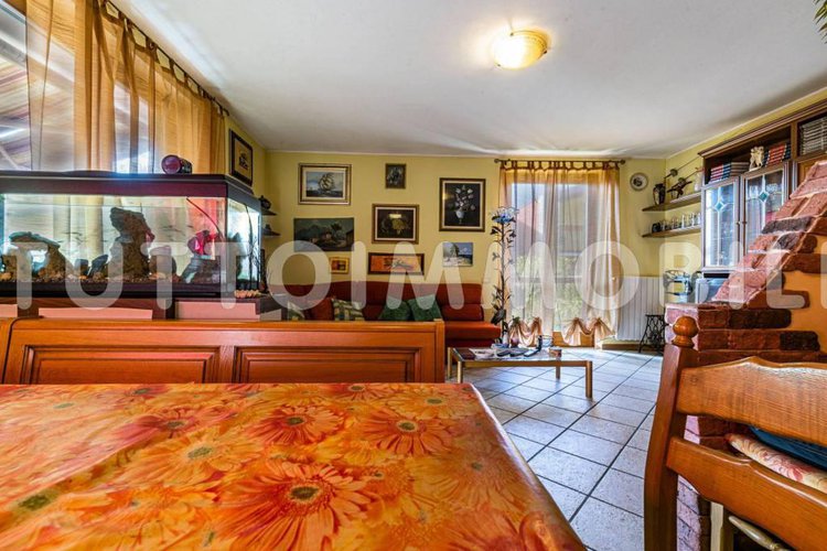 TRILOCALE CON GIARDINO A CENE Cene