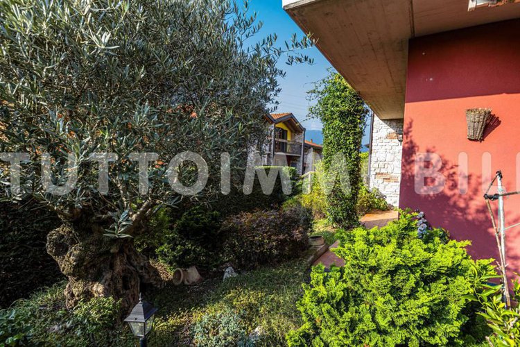 TRILOCALE CON GIARDINO A CENE Cene