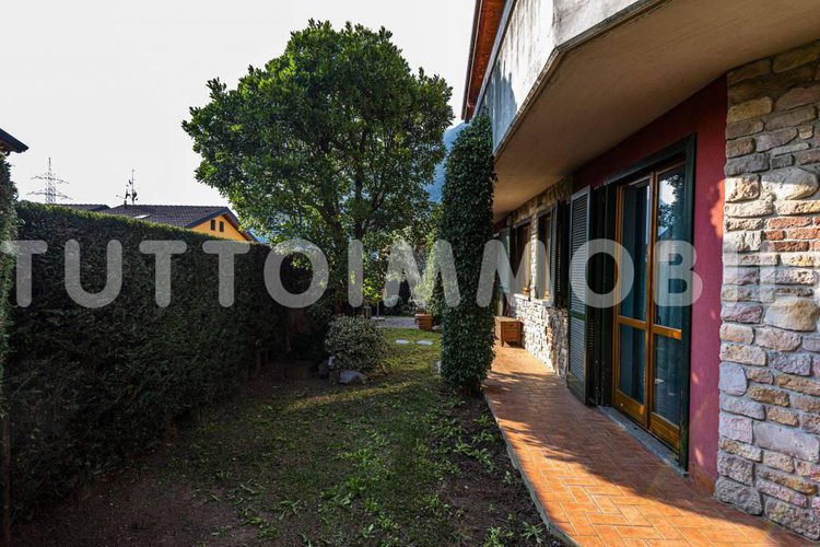 TRILOCALE CON GIARDINO A CENE Cene