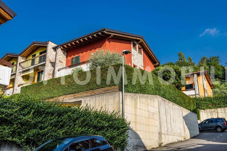 TRILOCALE CON GIARDINO A CENE Cene