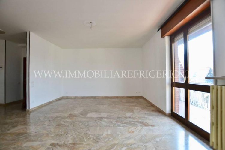 Ultimo piano con ascensore, box e cantina Cisano Bergamasco