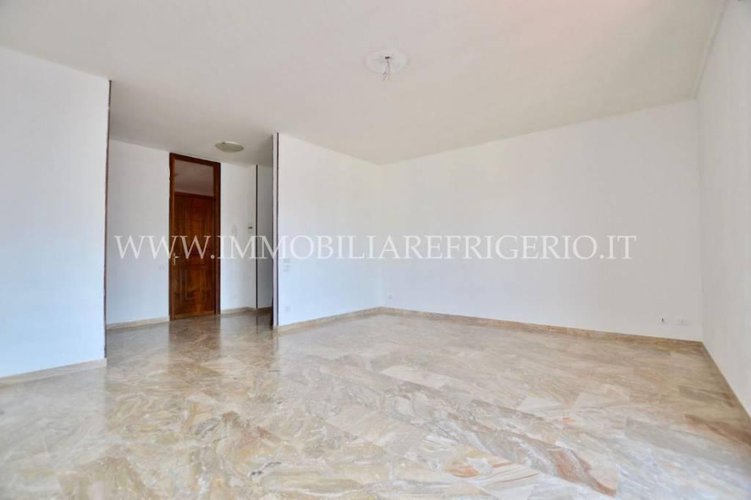 Ultimo piano con ascensore, box e cantina Cisano Bergamasco