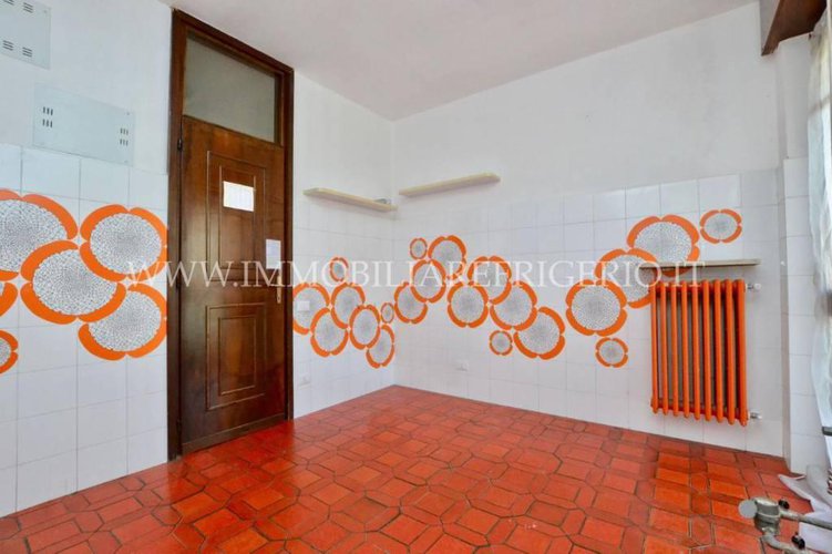 Ultimo piano con ascensore, box e cantina Cisano Bergamasco