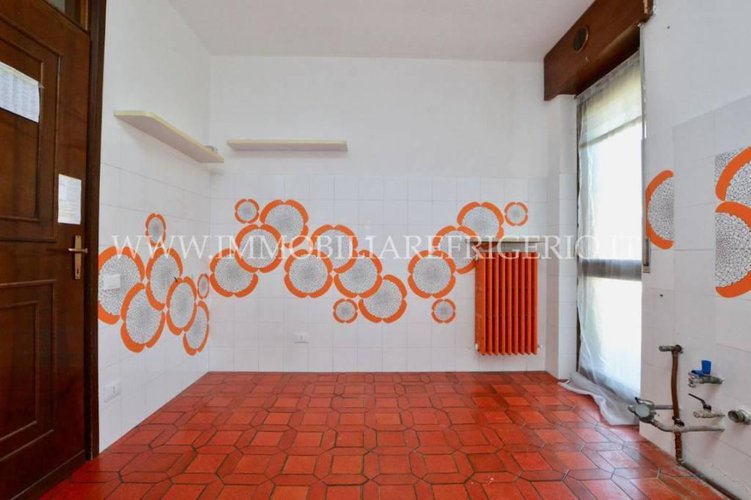 Ultimo piano con ascensore, box e cantina Cisano Bergamasco