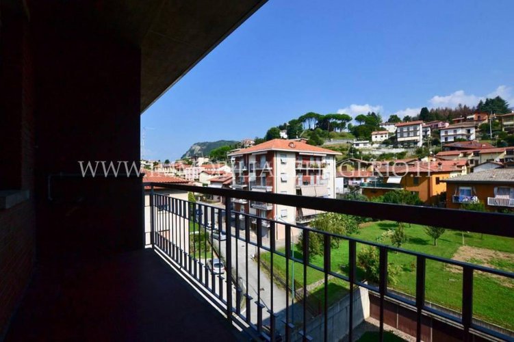 Ultimo piano con ascensore, box e cantina Cisano Bergamasco