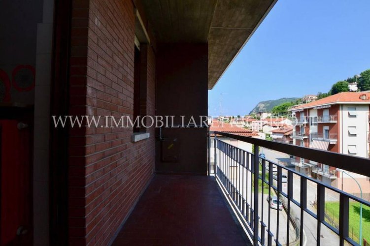 Ultimo piano con ascensore, box e cantina Cisano Bergamasco